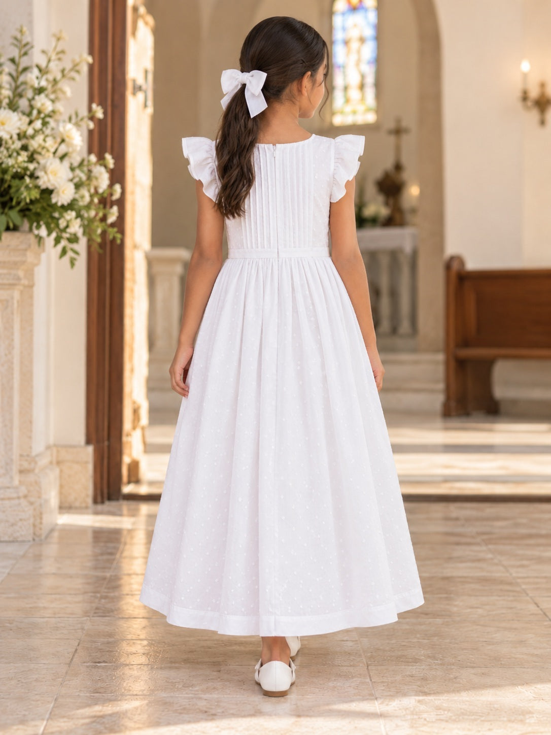 Vestido de algodón en blanco, línea A, escote redondo cerrado, manga corta y largo al tobillo