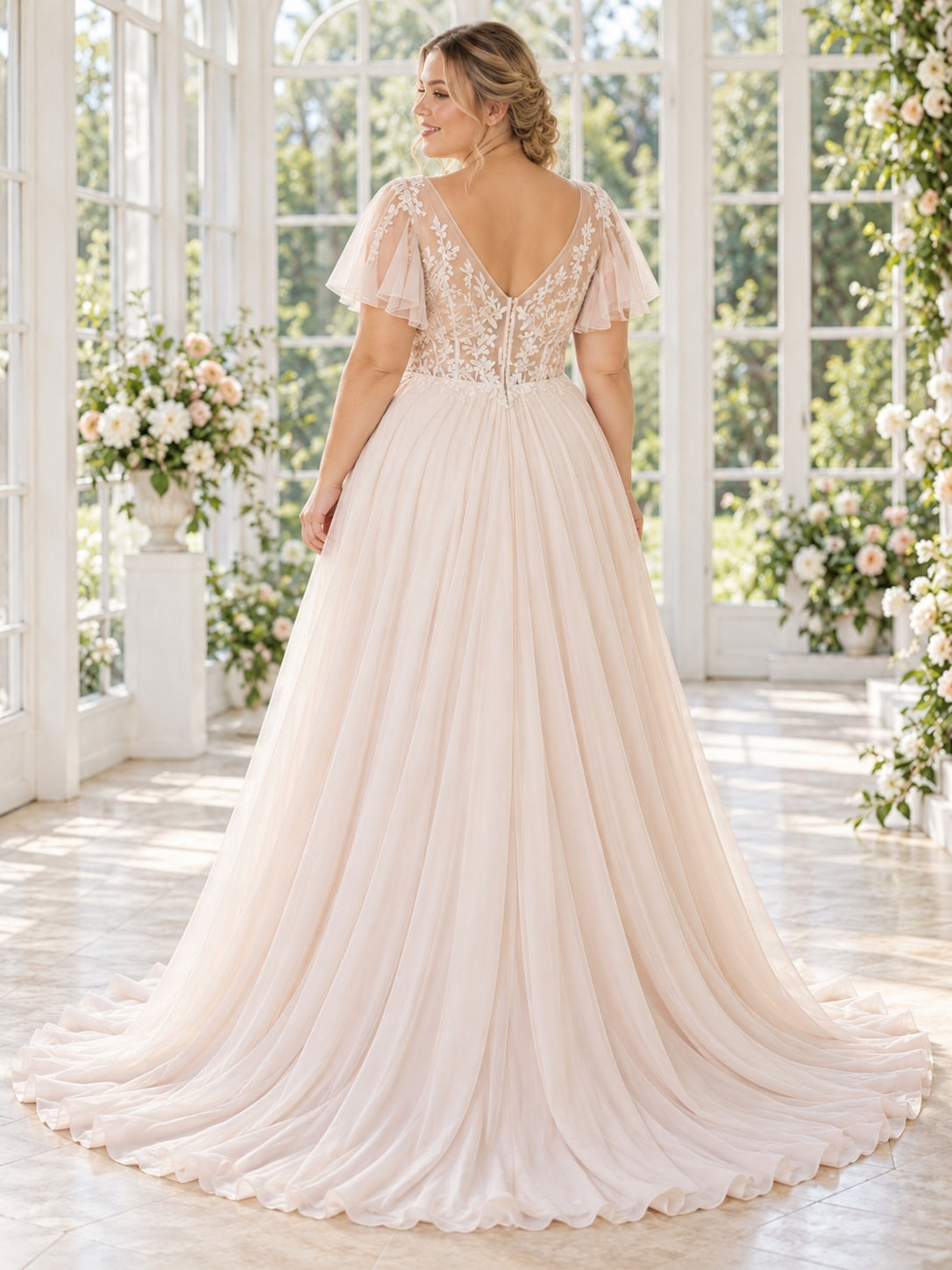 Robe de mariée grande taille en mousseline, coupe trapèze, col en V, corset en dentelle fleurie rose poudré avec manches à volants