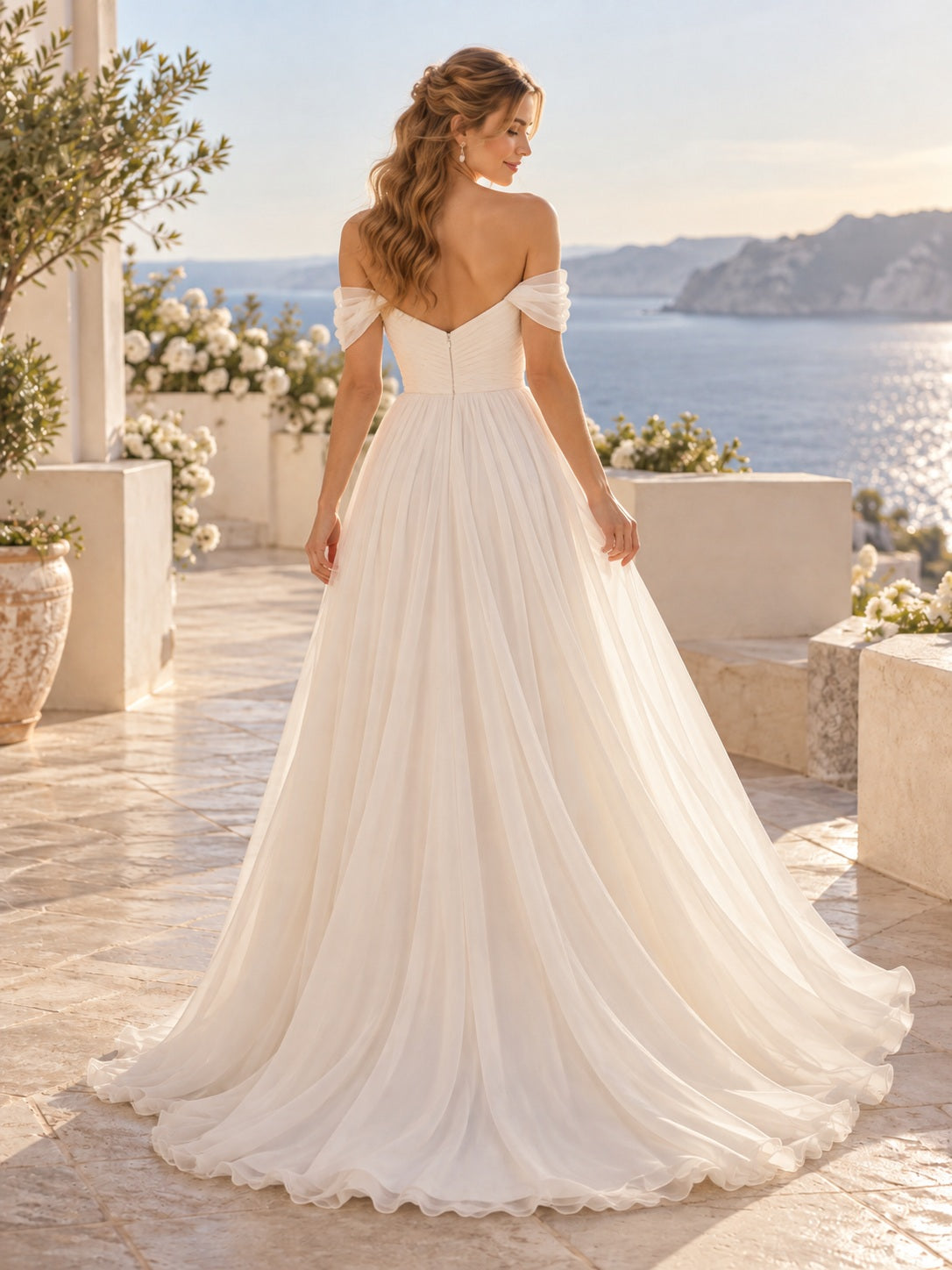 Robe de mariée simple en mousseline évasée à taille naturelle, épaules dénudées, froncée et encolure cœur