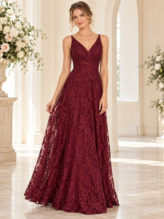 Vestido de dama de honor de encaje en borgoña, línea A, escote en V, sin mangas y largo hasta el suelo