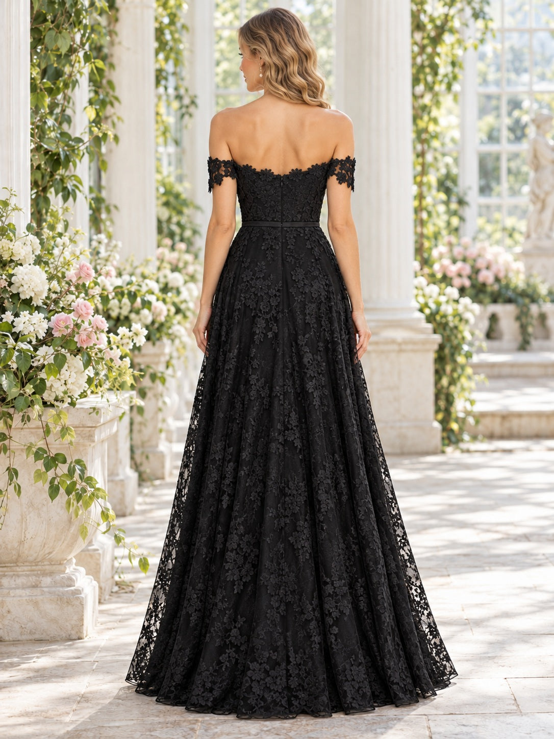 Vestido de dama de honor de encaje en negro, línea A, hombros descubiertos, manga corta y largo hasta el suelo