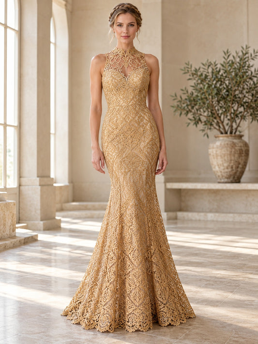 Vestido de dama de honor de encaje en dorado, corte sirena, escote halter y cuello alto, sin mangas y largo hasta el suelo