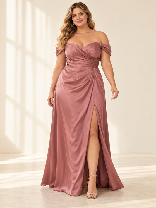 Vestido de dama de honor en talla grande de satén en rosa antiguo, corte recto, hombros descubiertos y escote corazón, manga corta y largo hasta el suelo