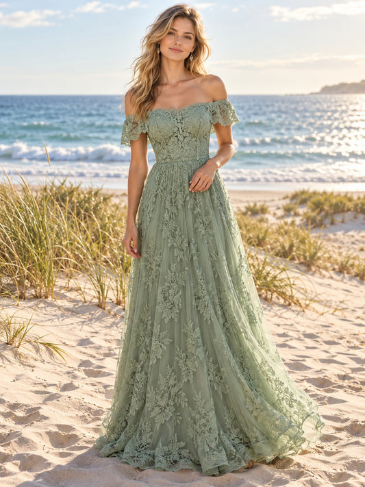 Robe de demoiselle d'honneur romantique coupe trapèze, longueur sol, en dentelle florale sauge plage, à épaules dénudées