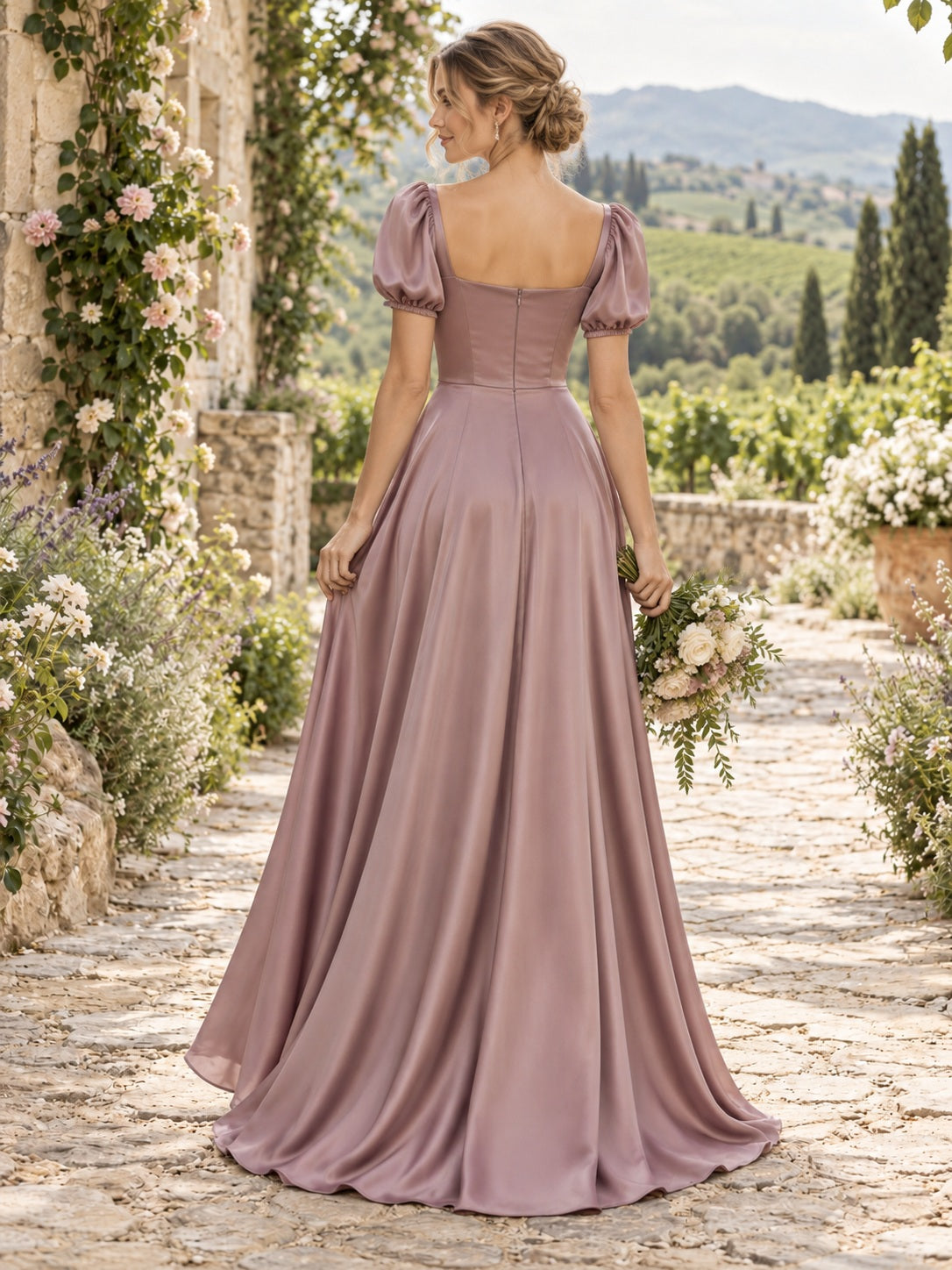 Robe de demoiselle d'honneur vintage mauve en satin, coupe trapèze, à encolure carrée et manches bouffantes