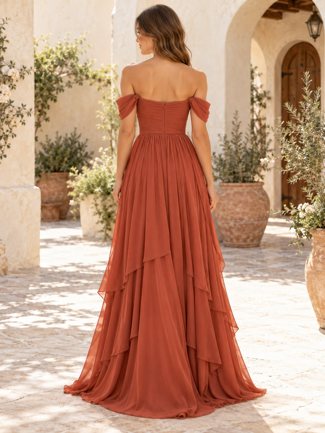Vestido de dama de honor de gasa en papaya, línea A, hombros descubiertos y largo hasta el suelo