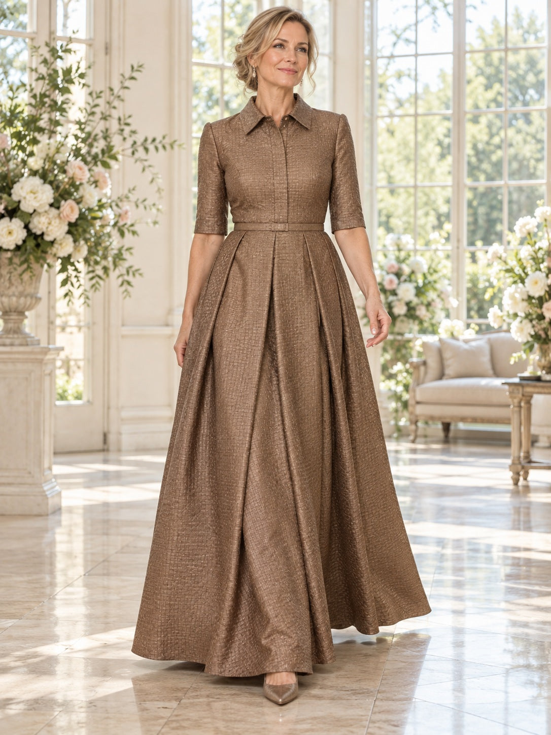 Vestido para madre de la novia o del novio de jacquard en marrón, línea A, escote con muesca, media manga y largo hasta el suelo