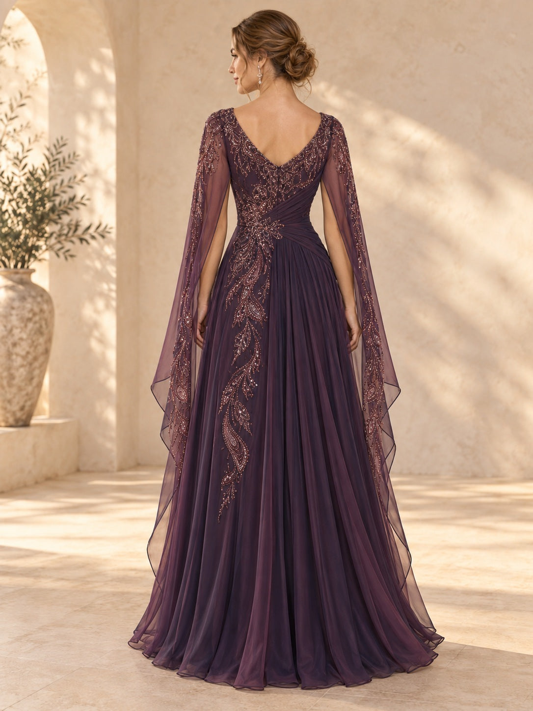 Vestido de gala de gasa y lentejuelas en ciruela, línea A, escote en V, manga larga y largo hasta el suelo