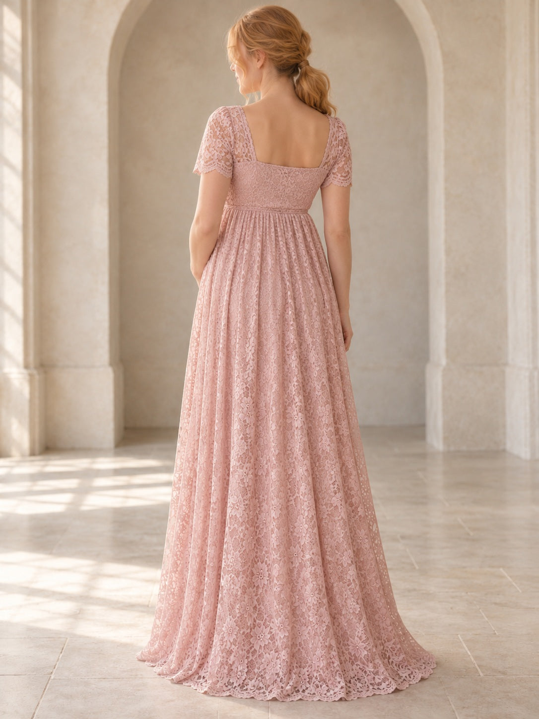 Vestido de noche premamá de encaje en rosa antiguo, corte imperio, escote cuadrado, manga corta y largo hasta el suelo