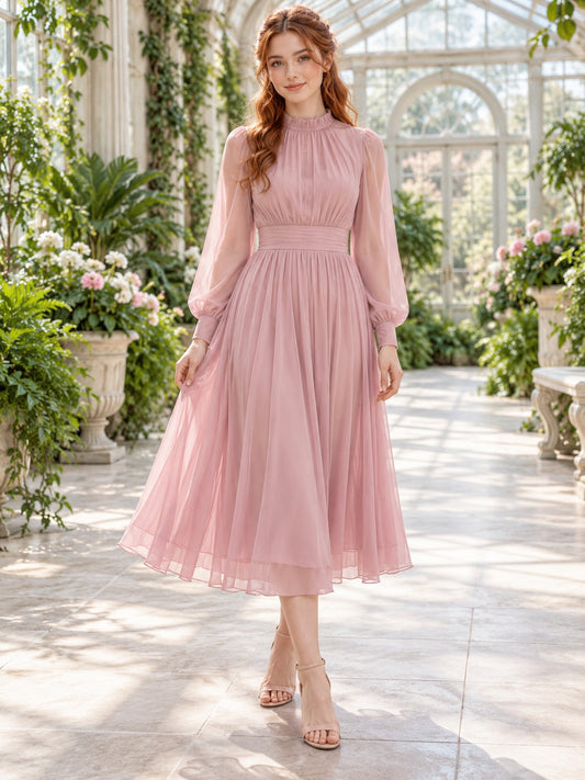 Vestido de graduación de gasa en rosa suave, línea A, cuello alto, manga larga y largo a media pierna