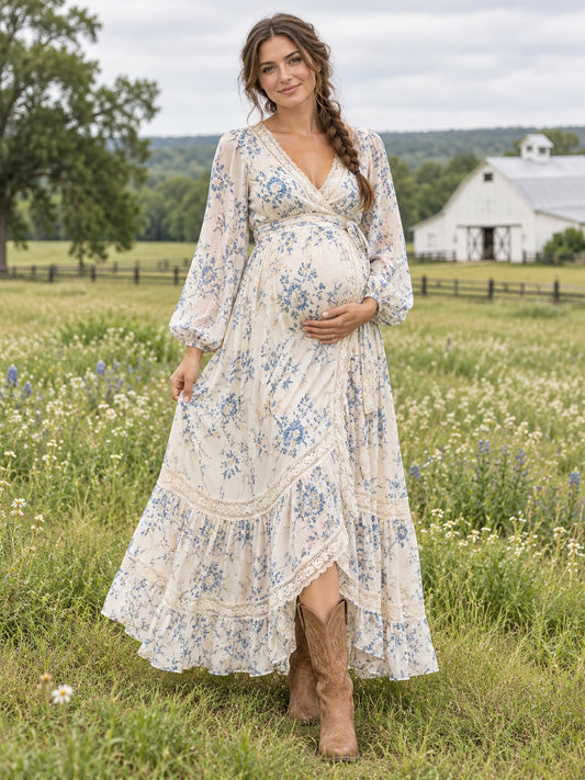 Vestido de invitada premamá de gasa en crema, corte imperio, escote en V, manga larga y bajo asimétrico