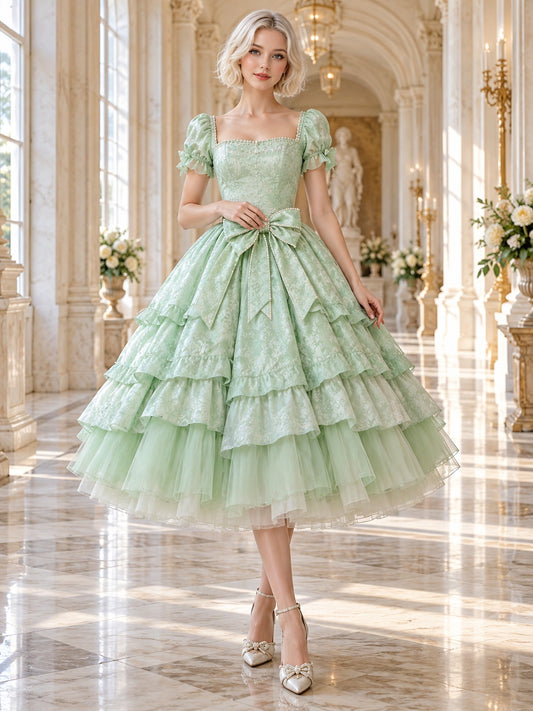 Lolita-Abendkleid in Mintgrün mit eckigem Ausschnitt, Puffärmeln und gestuftem Rock