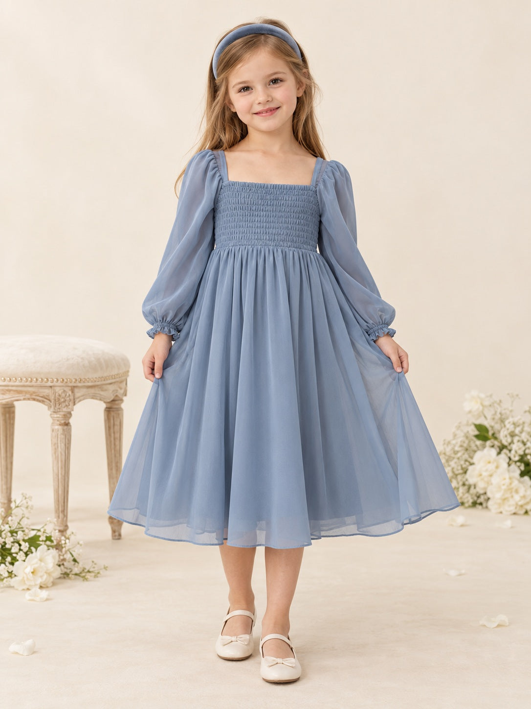 Robe de demoiselle d'honneur simple bleu acier à manches longues et col carré