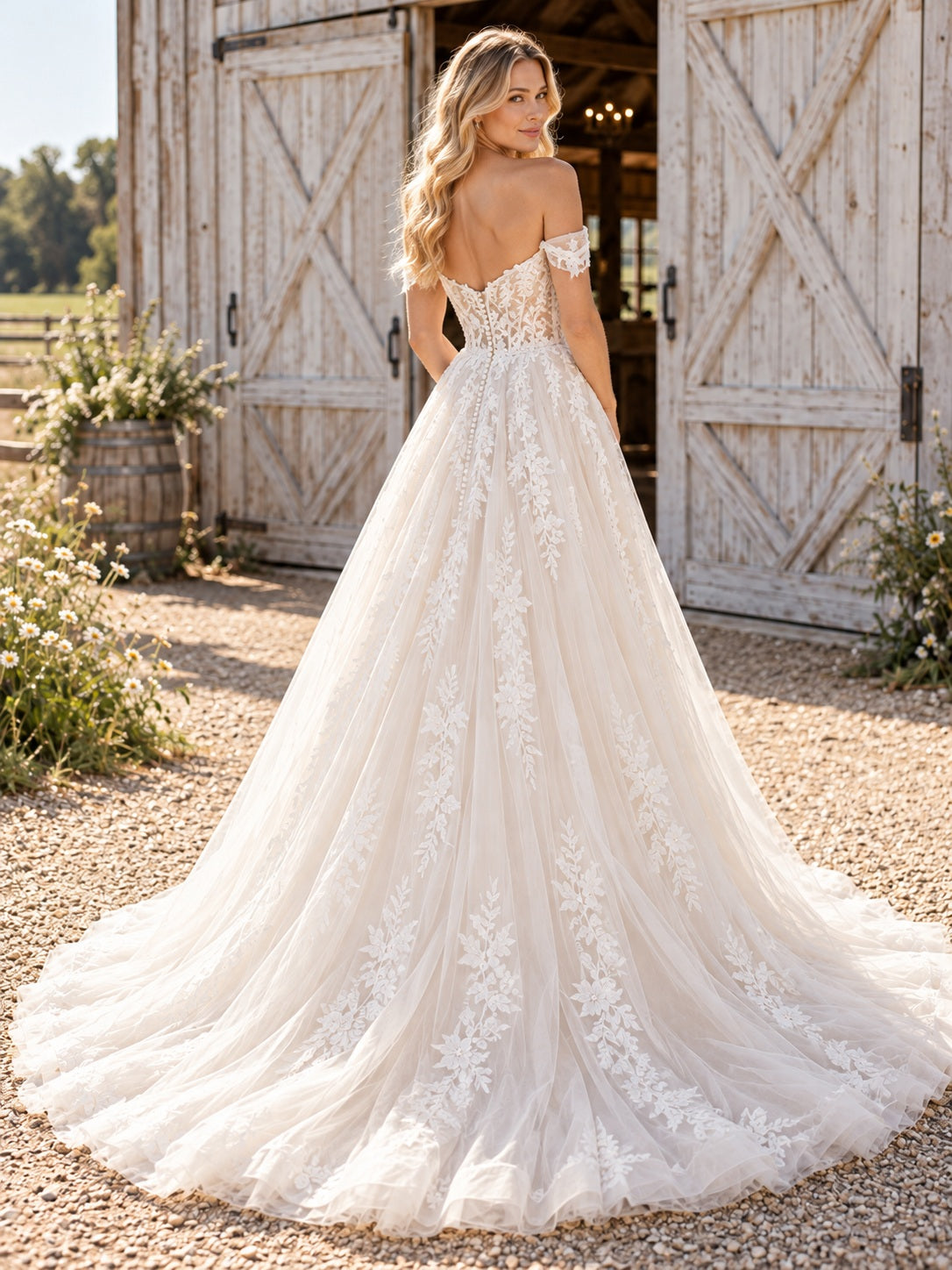 Robe de mariée champêtre à épaules dénudées, encolure cœur, dentelle florale, tulle, coupe trapèze