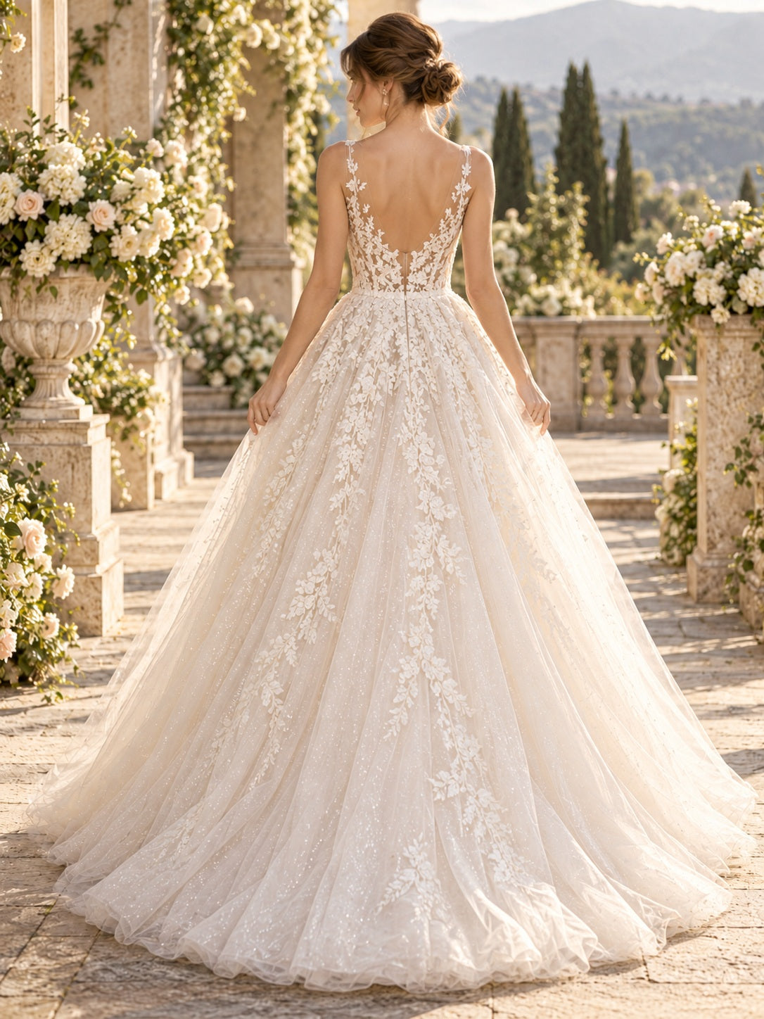 Robe de mariée de bal de princesse en tulle à bretelles florales et col en V profond