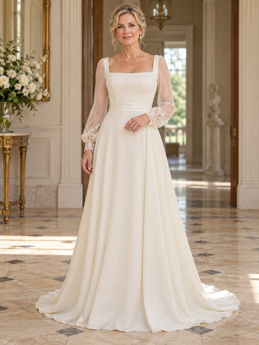 Vestido de novia de gasa y encaje en marfil, línea A, escote cuadrado, manga larga y cola corta