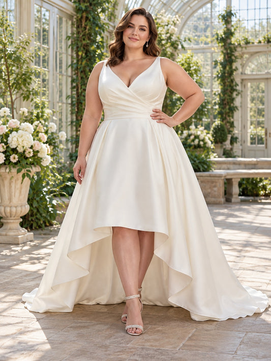 Robe de mariée grande taille simple en satin plissé, coupe trapèze, col en V, asymétrique